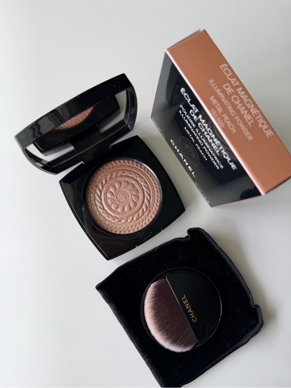 Chanel Éclat Magnétique Illuminating Face Powder LimitedEdition Metal Peach BNIB